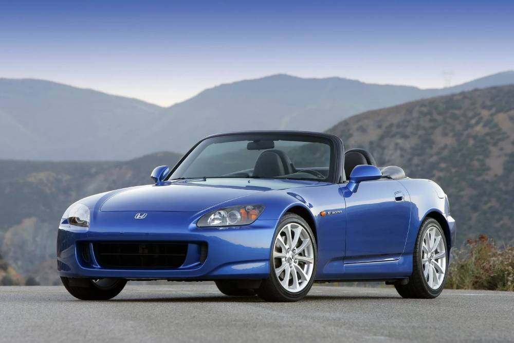 https://cdn.autogreeknews.gr/wp-content/uploads/2025/09/Honda-S2000-1025-1.jpg