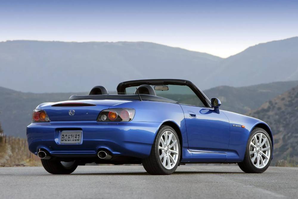 https://cdn.autogreeknews.gr/wp-content/uploads/2025/09/Honda-S2000-1025-3.jpg