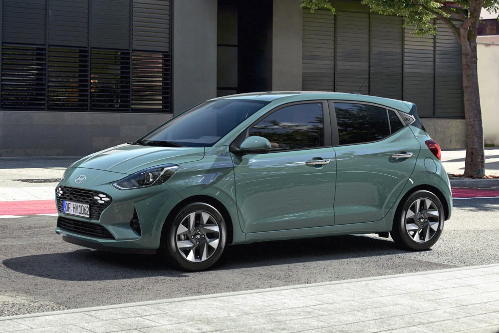 https://cdn.autogreeknews.gr/wp-content/uploads/2025/09/Hyundai-i10-2025-3.jpg