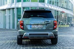 KGM Torres Hybrid (5)