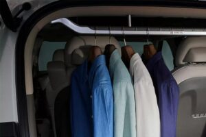 Kia-Carnival-Hi-Limousine-12