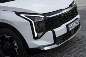 Kia-Sportage-2025-front