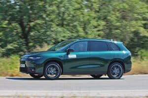 Leapmotor-C10-kinisi