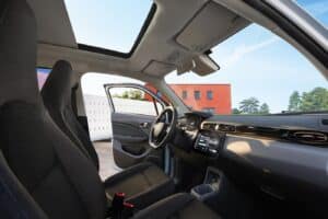 Leapmotor-T03-interior-1