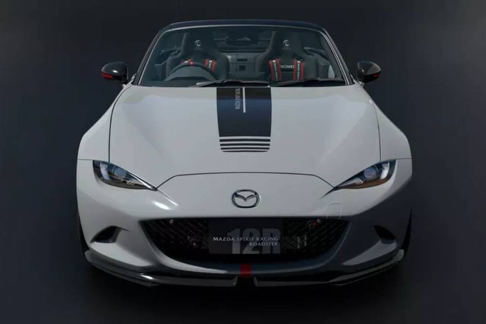 https://cdn.autogreeknews.gr/wp-content/uploads/2025/09/Mazda-Spirit-Racing-MX-5-12R-Gran-Turismo-7-103.jpg