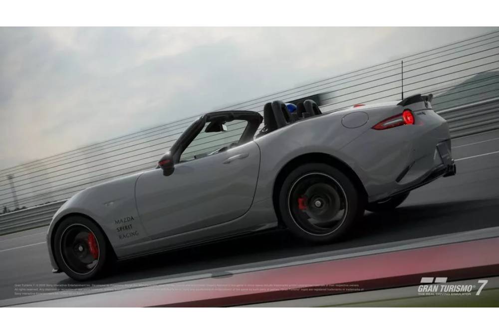 https://cdn.autogreeknews.gr/wp-content/uploads/2025/09/Mazda-Spirit-Racing-MX-5-12R-Gran-Turismo-7-2.jpg