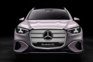 Mercedes-Benz-GLC-2025-(11)