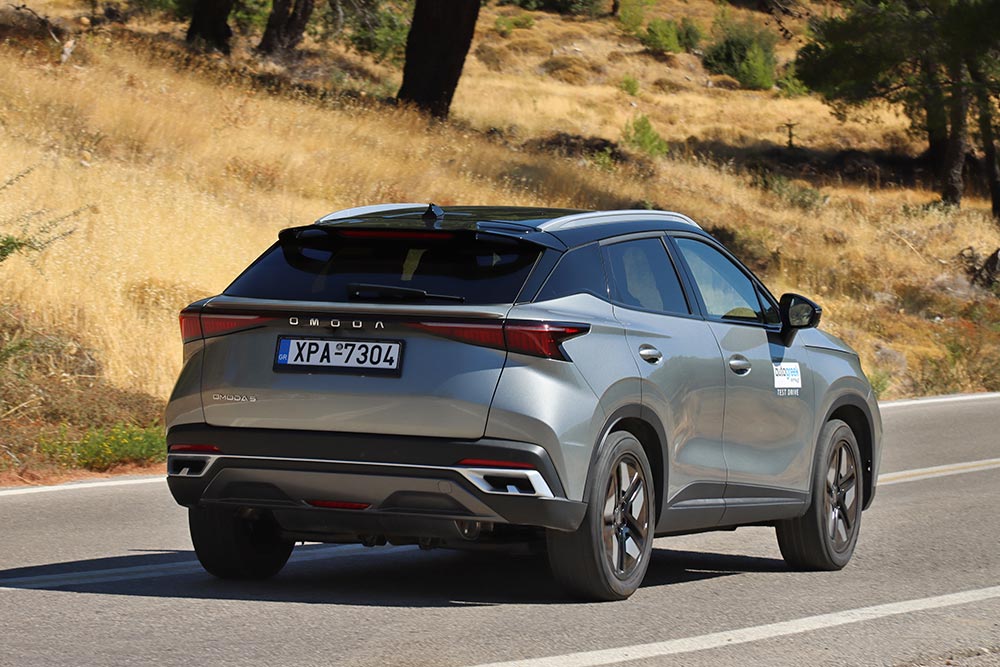 https://cdn.autogreeknews.gr/wp-content/uploads/2025/09/Omoda-5-1.6-TGDI-147-PS-7DCT-32.jpg