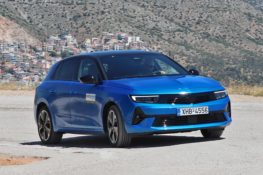 https://cdn.autogreeknews.gr/wp-content/uploads/2025/09/Opel-Astra-electric-10.jpg