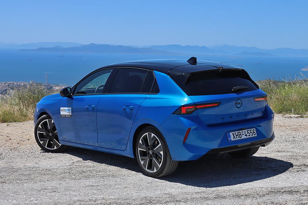 https://cdn.autogreeknews.gr/wp-content/uploads/2025/09/Opel-Astra-electric-35.jpg