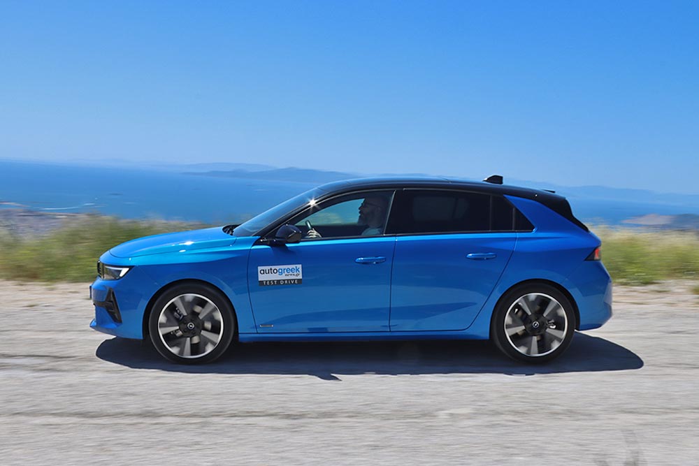 https://cdn.autogreeknews.gr/wp-content/uploads/2025/09/Opel-Astra-electric-37.jpg