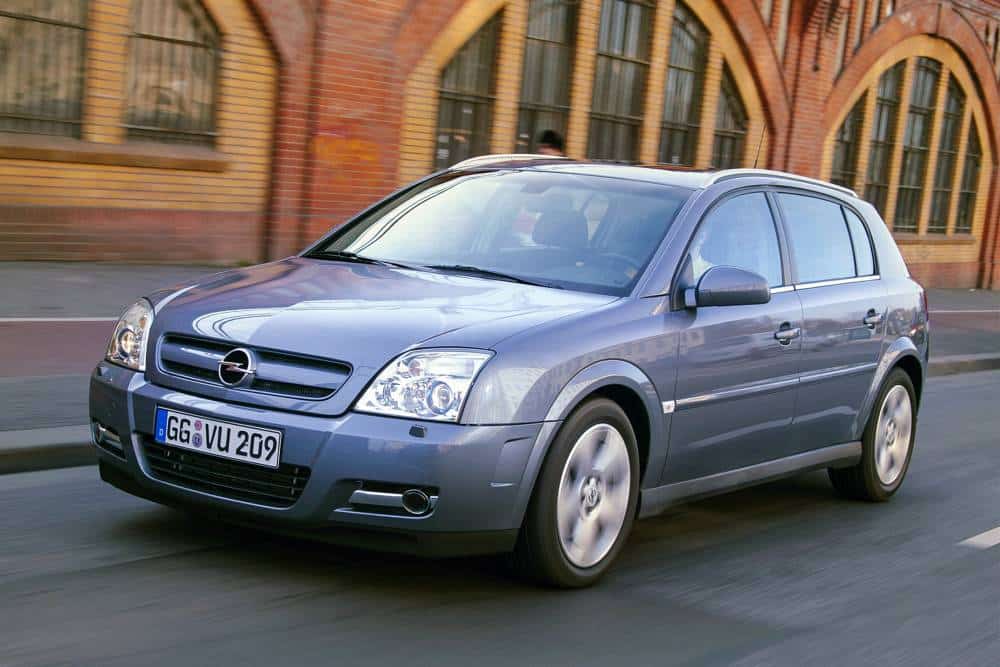 https://cdn.autogreeknews.gr/wp-content/uploads/2025/09/OpelSignum-3.jpg