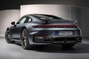 Porsche-911-Turbo-S-(10)