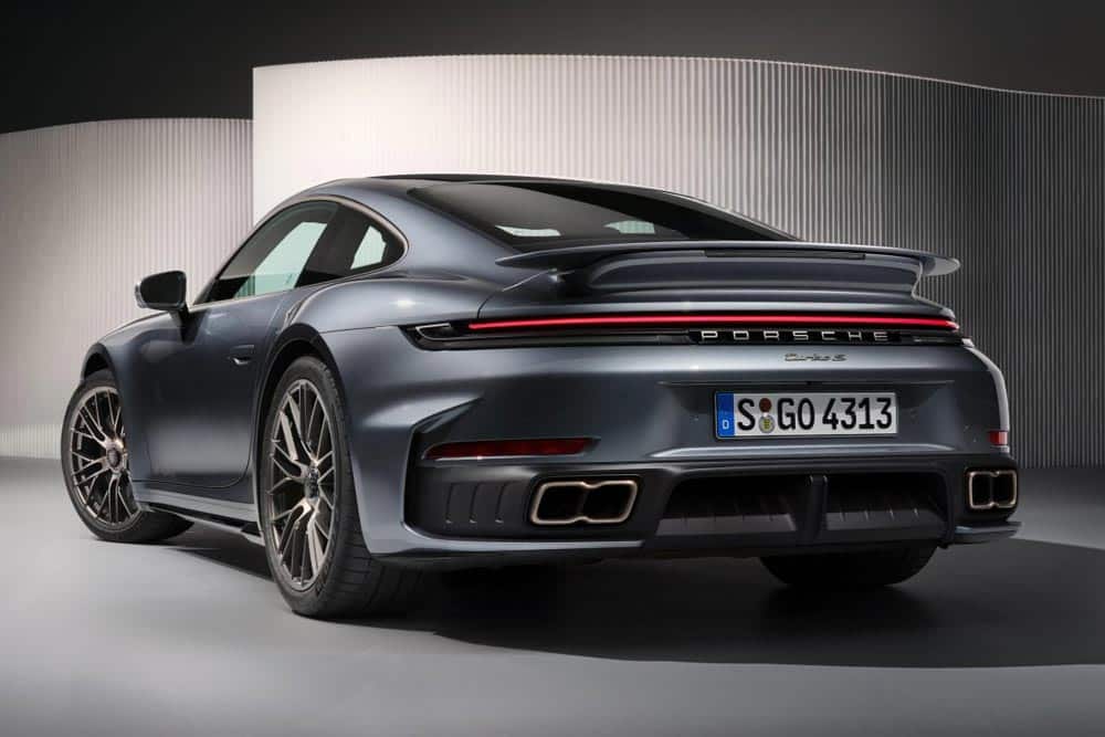 https://cdn.autogreeknews.gr/wp-content/uploads/2025/09/Porsche-911-Turbo-S-10.jpg