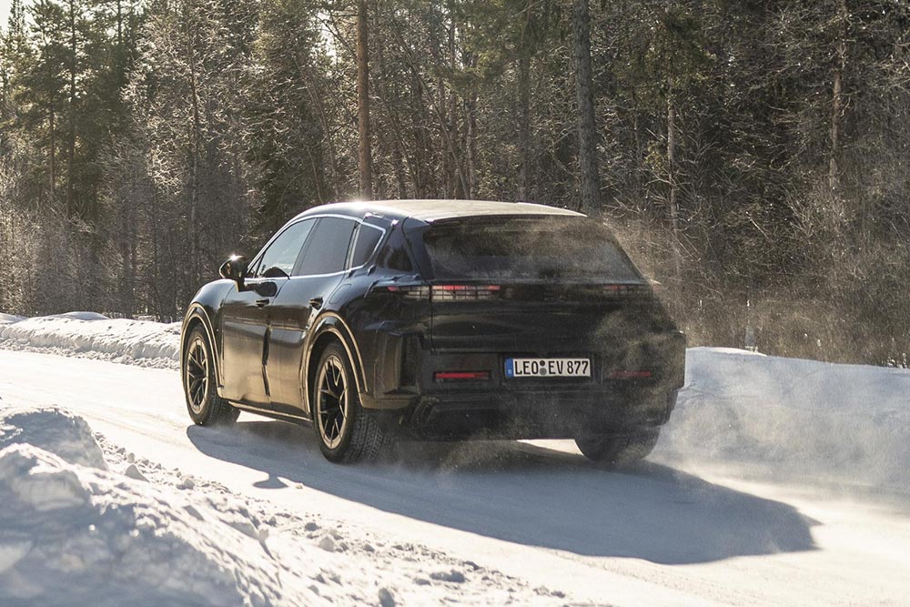 https://cdn.autogreeknews.gr/wp-content/uploads/2025/09/Porsche-Cayenne-Electric-Prototype-5.jpg