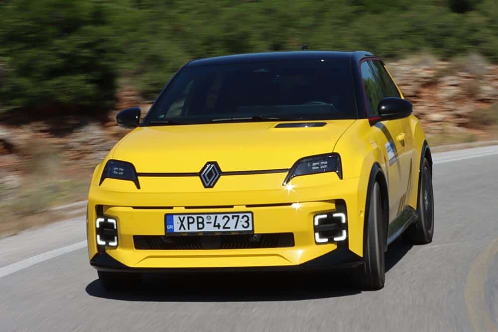 https://cdn.autogreeknews.gr/wp-content/uploads/2025/09/Renault-5-E-Tech-150-PS-2.jpg