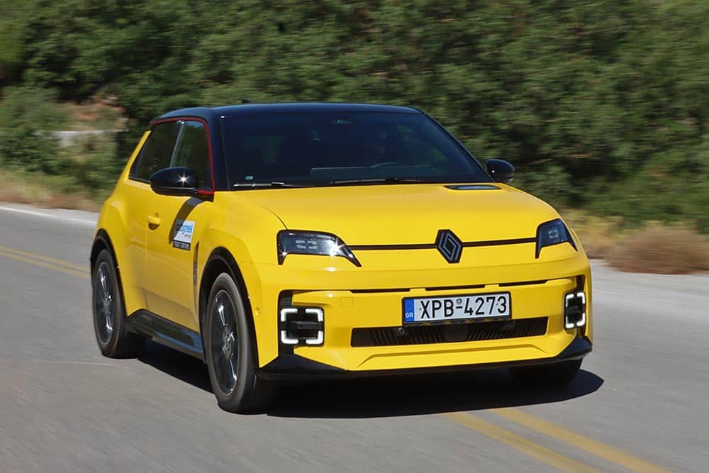 https://cdn.autogreeknews.gr/wp-content/uploads/2025/09/Renault-5-E-Tech-150-PS-4.jpg