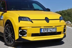 Renault 5 E-Tech 150 PS (8)