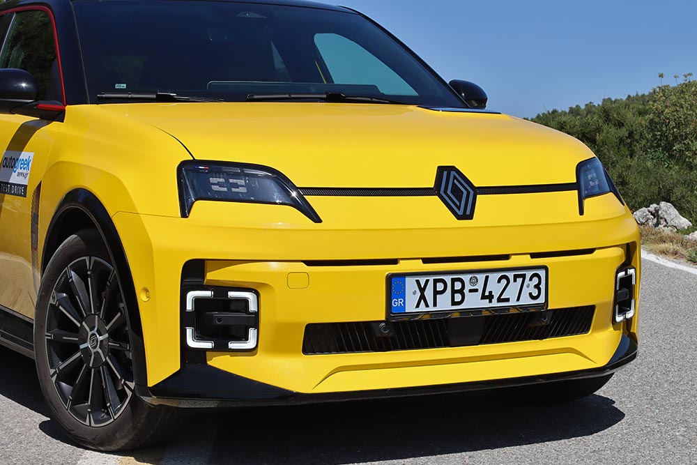 https://cdn.autogreeknews.gr/wp-content/uploads/2025/09/Renault-5-E-Tech-150-PS-8.jpg