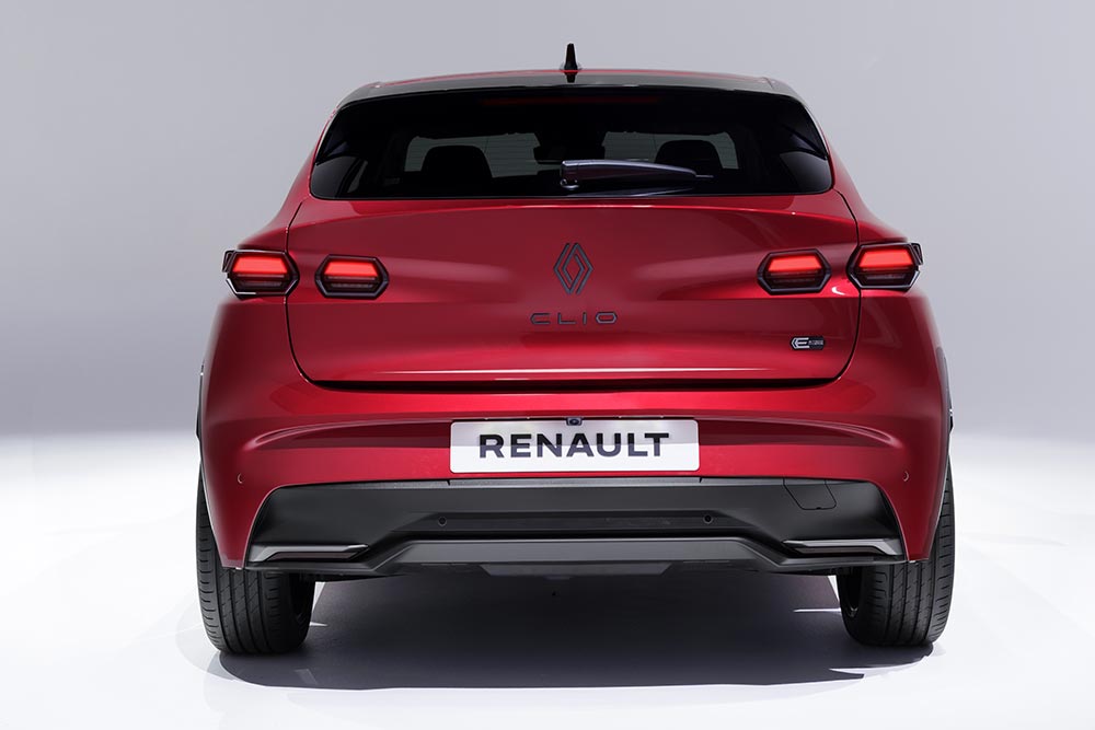 https://cdn.autogreeknews.gr/wp-content/uploads/2025/09/Renault-Clio-2025-14.jpg