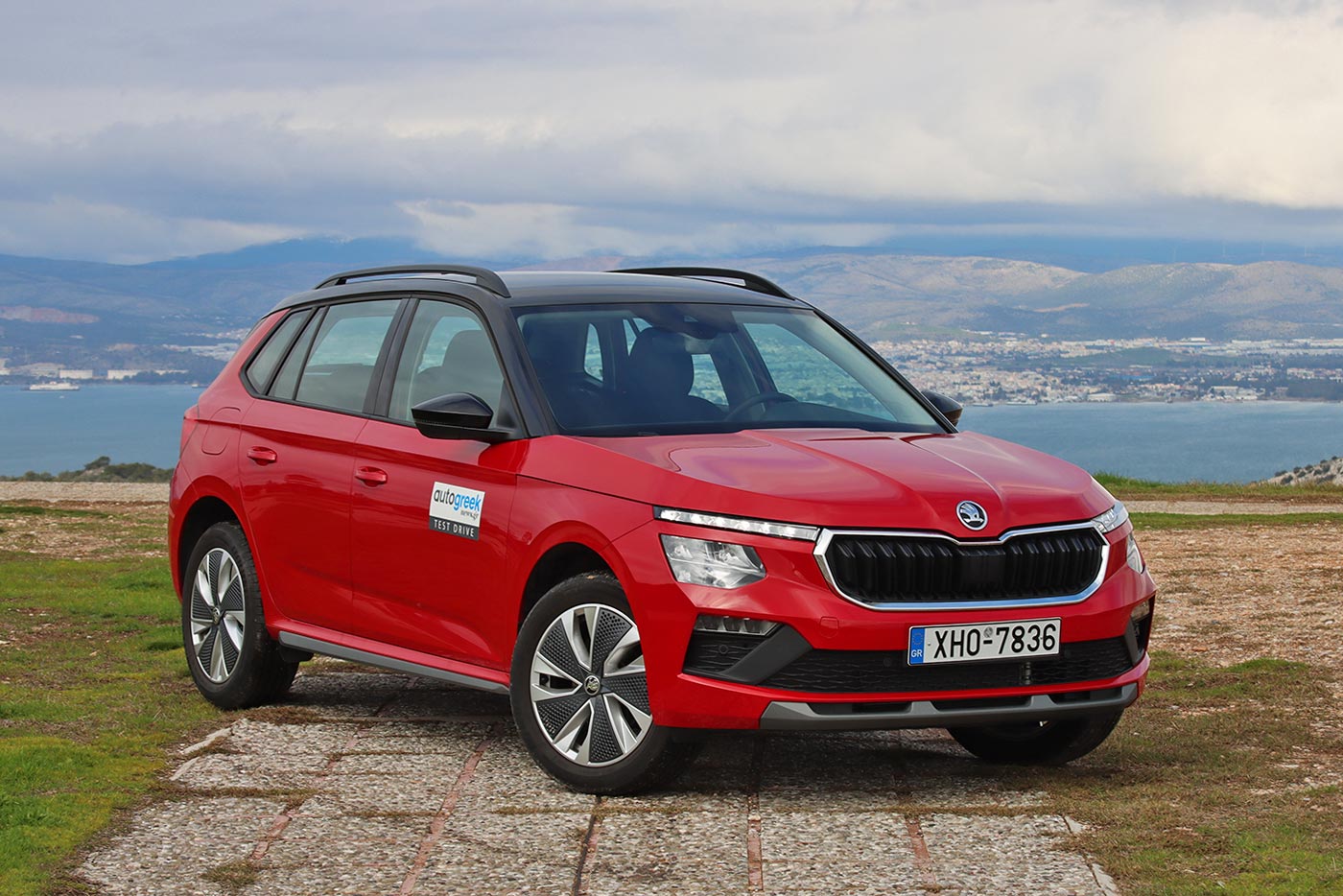 https://cdn.autogreeknews.gr/wp-content/uploads/2025/09/Skoda-Kamiq-static.jpg