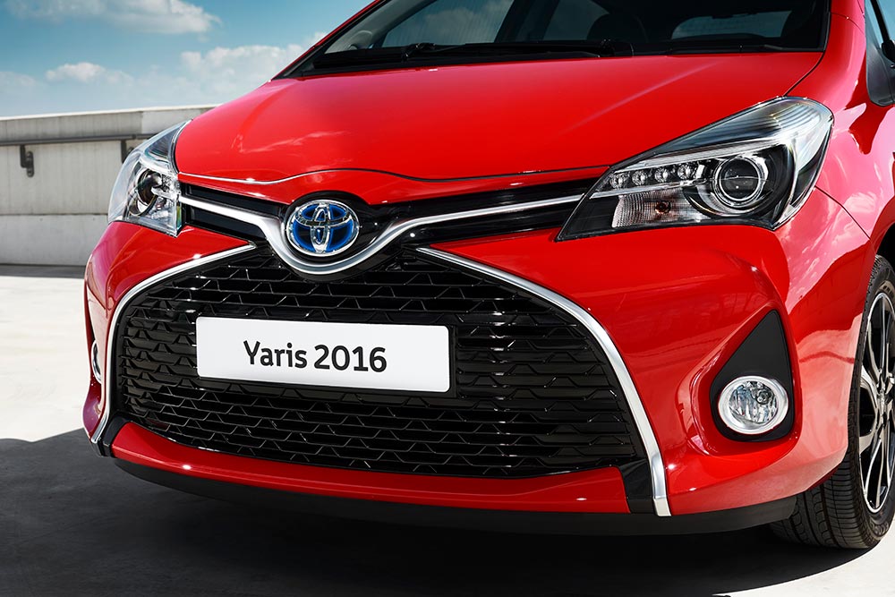 Εκατοντάδες Toyota Yaris Hybrid από 8.000 ευρώ