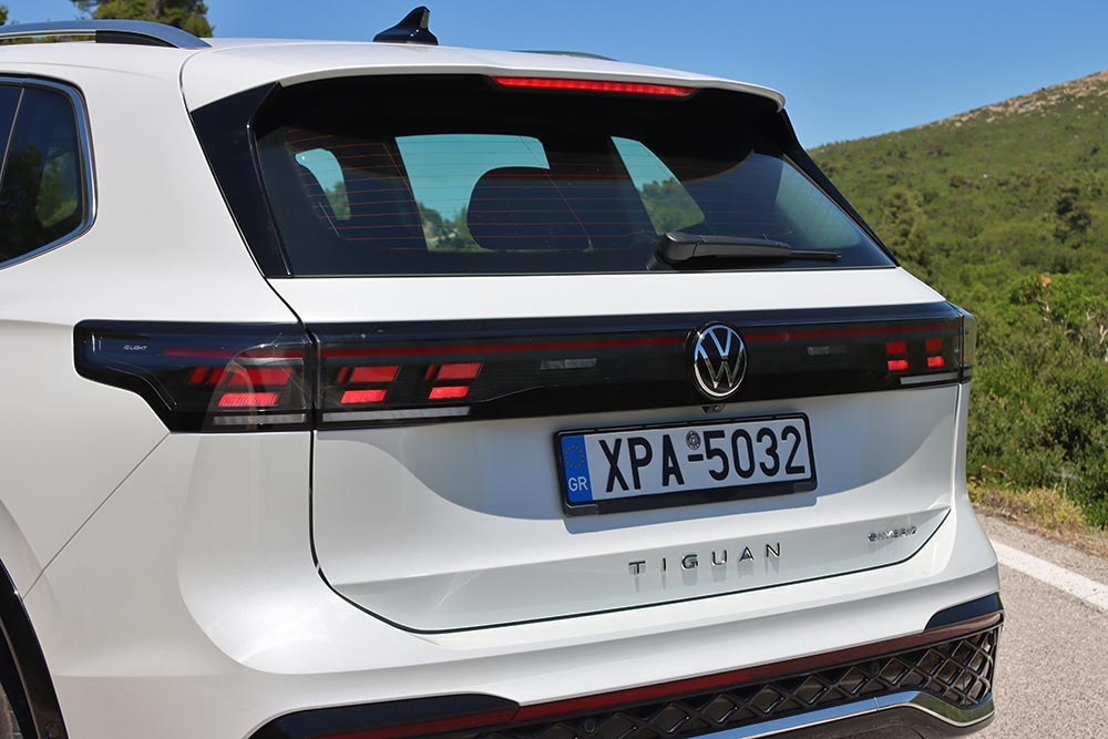 https://cdn.autogreeknews.gr/wp-content/uploads/2025/09/VW-Tiguan-1.5-eHybrid-204PS-DSG-R-Line-12.jpg