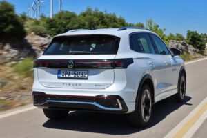 VW Tiguan 1.5 eHybrid 204PS DSG R-Line (2)