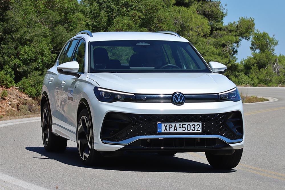 https://cdn.autogreeknews.gr/wp-content/uploads/2025/09/VW-Tiguan-1.5-eHybrid-204PS-DSG-R-Line-3.jpg