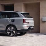 Volvo_EX90_Charging