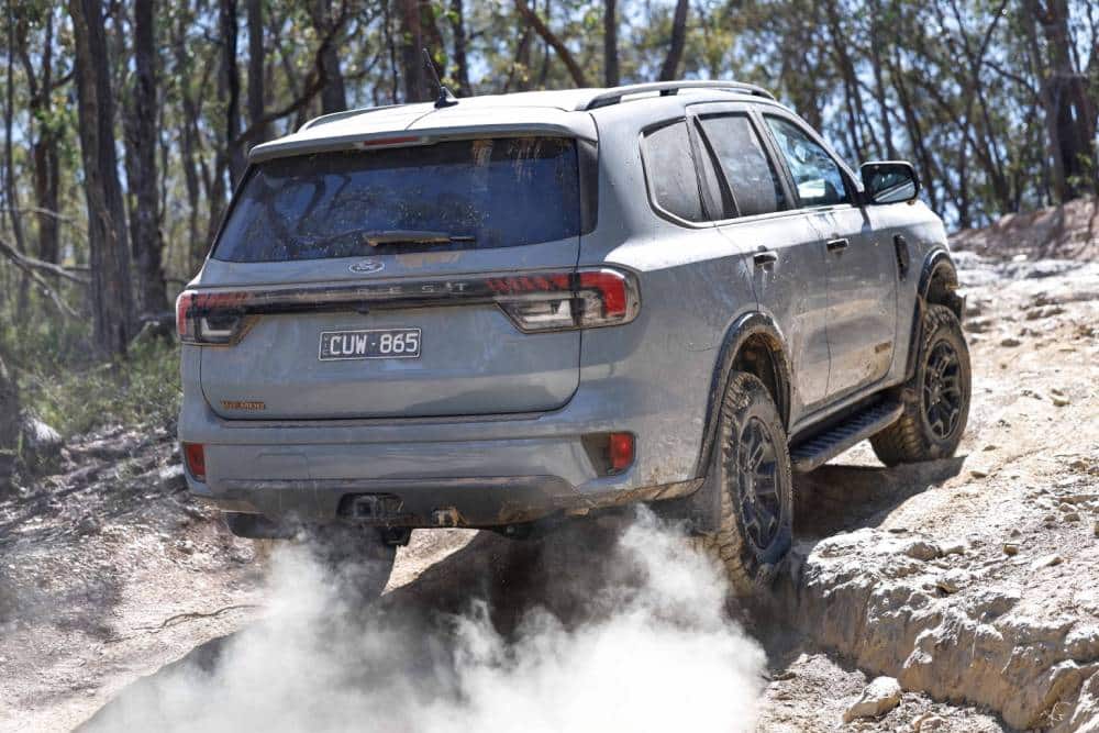 https://cdn.autogreeknews.gr/wp-content/uploads/2025/09/ford-everest-tremor-12.jpg