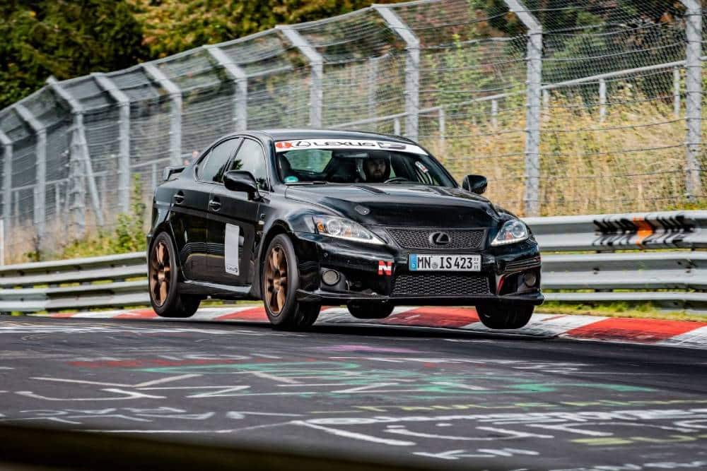 https://cdn.autogreeknews.gr/wp-content/uploads/2025/09/lexus-is-f-nurburgring.jpg