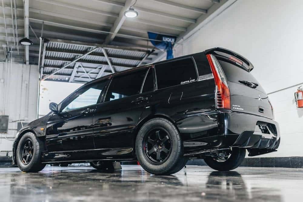 https://cdn.autogreeknews.gr/wp-content/uploads/2025/09/mitsubishi-evo-wagon-917whp-05.jpg