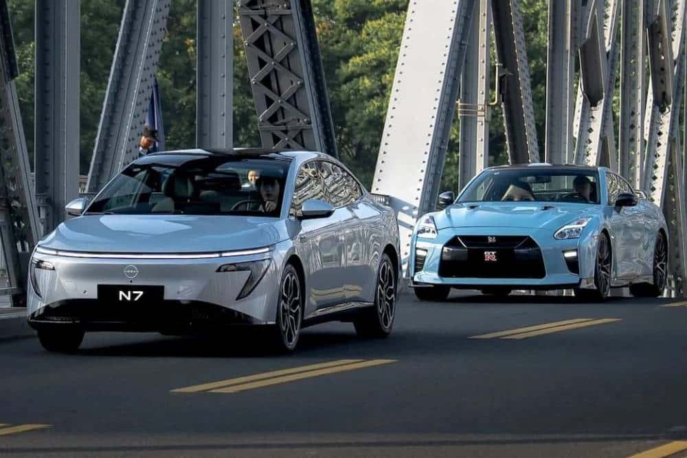 Το ηλεκτρικό σεντάν Nissan που σπάει ταμεία