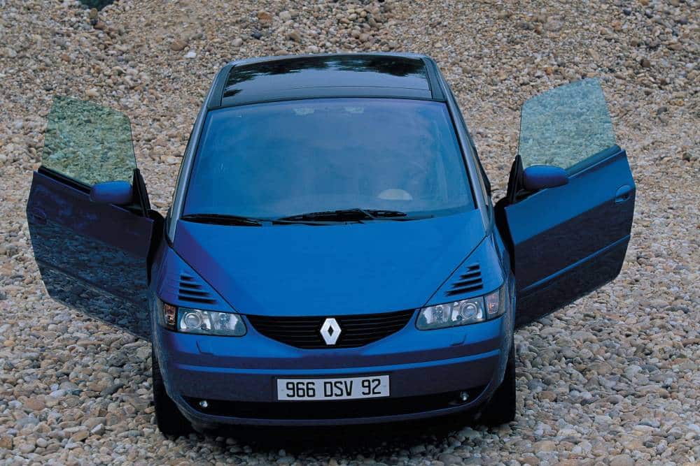 https://cdn.autogreeknews.gr/wp-content/uploads/2025/09/renault_avantime_37.jpg