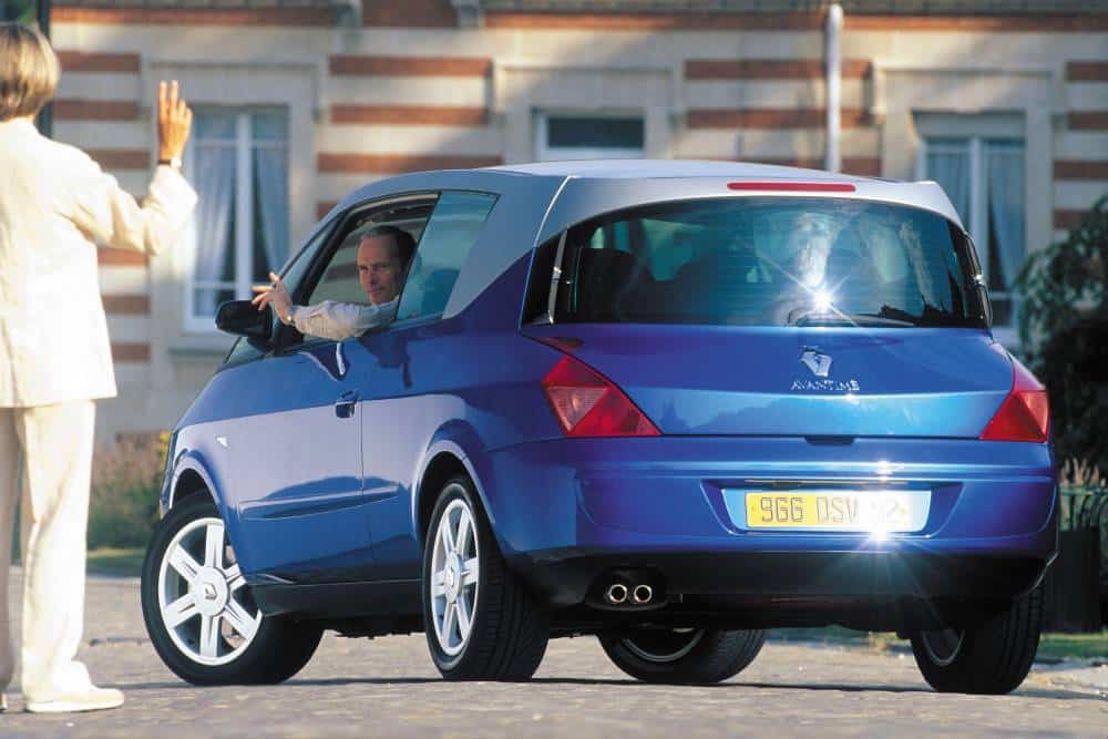 https://cdn.autogreeknews.gr/wp-content/uploads/2025/09/renault_avantime_803.jpg