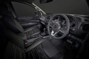 2020-New-Nissan-Navara_PRO-4X_Press-photo_07