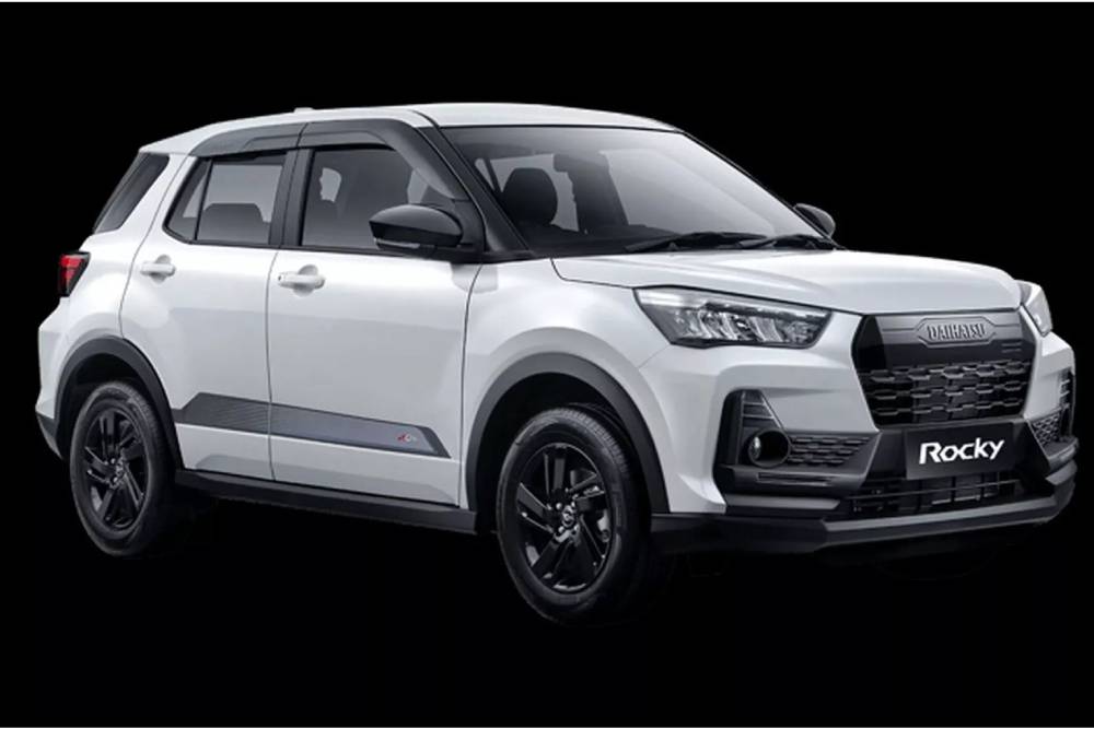 https://cdn.autogreeknews.gr/wp-content/uploads/2025/10/2025-Daihatsu-Rocky-5-2048x1153-1.jpg