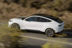 2026-Ford-Mustang-Mach-E-GT-California-Special-101 (1)