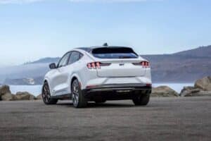 2026-Ford-Mustang-Mach-E-GT-California-Special-101 (11)