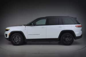 2026-Jeep-Grand-Cherokee-1027-12