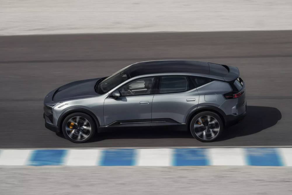 https://cdn.autogreeknews.gr/wp-content/uploads/2025/10/2026-Polestar-3-1001-27-2048x1536-1.jpg