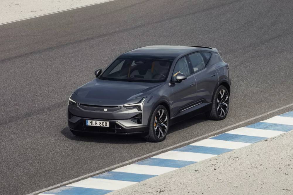 https://cdn.autogreeknews.gr/wp-content/uploads/2025/10/2026-Polestar-3-1001-28-2048x1536-1.jpg