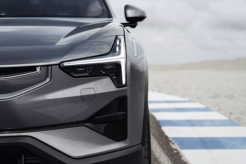 https://cdn.autogreeknews.gr/wp-content/uploads/2025/10/2026-Polestar-3-1001-33-2048x1536-1.jpg