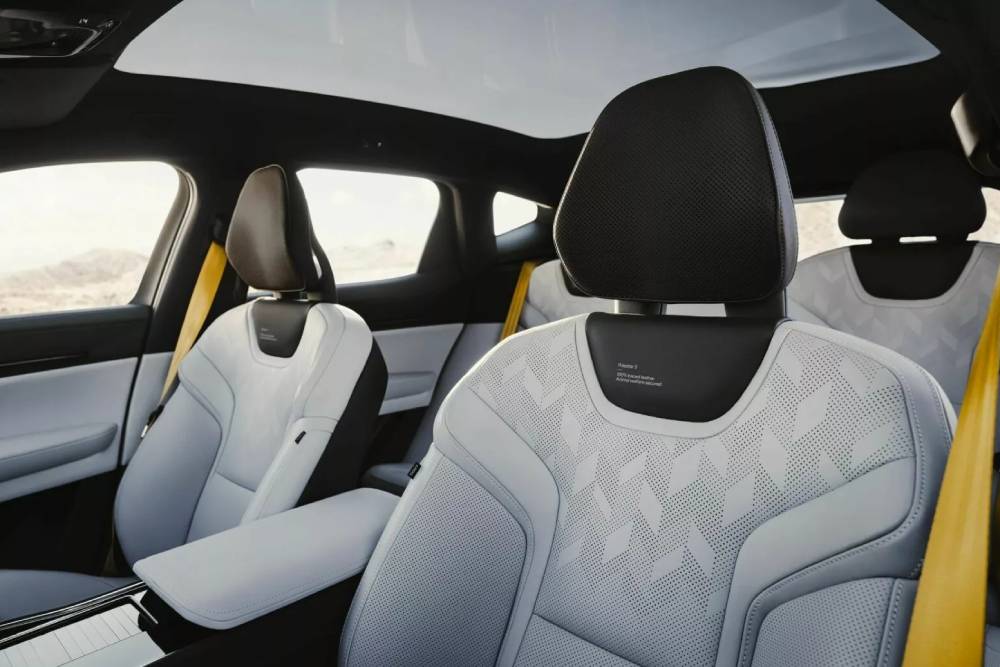 https://cdn.autogreeknews.gr/wp-content/uploads/2025/10/2026-Polestar-3-1001-7-2048x1070-1.jpg