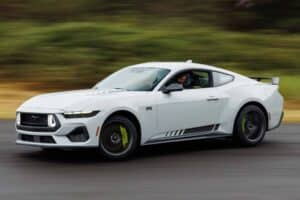 2026-mustang-ecoboost-with-the-rtr-package (5)