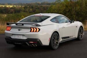 2026-mustang-ecoboost-with-the-rtr-package (8)