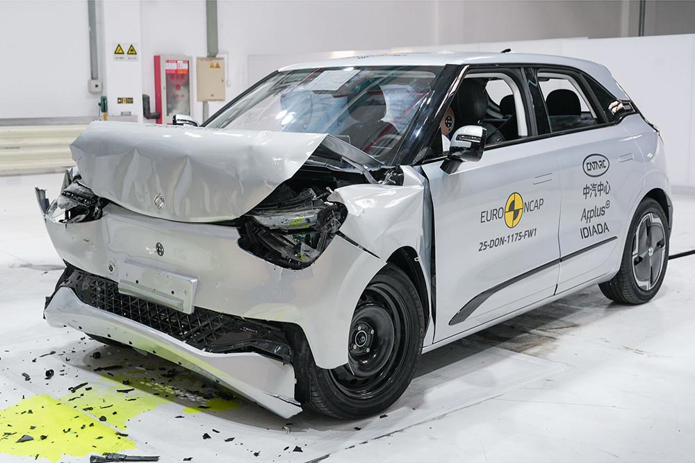 https://cdn.autogreeknews.gr/wp-content/uploads/2025/10/Dongfeng-Box-EuroNCAP-3.jpg