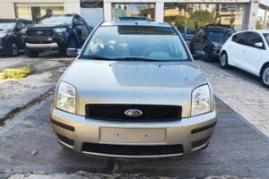 Ford-Fusion-2003-CarCenter-(5)