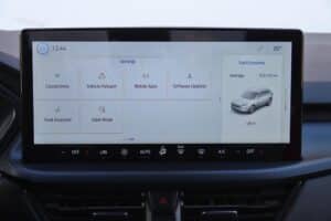 Ford Kuga PHEV 2025 (16)